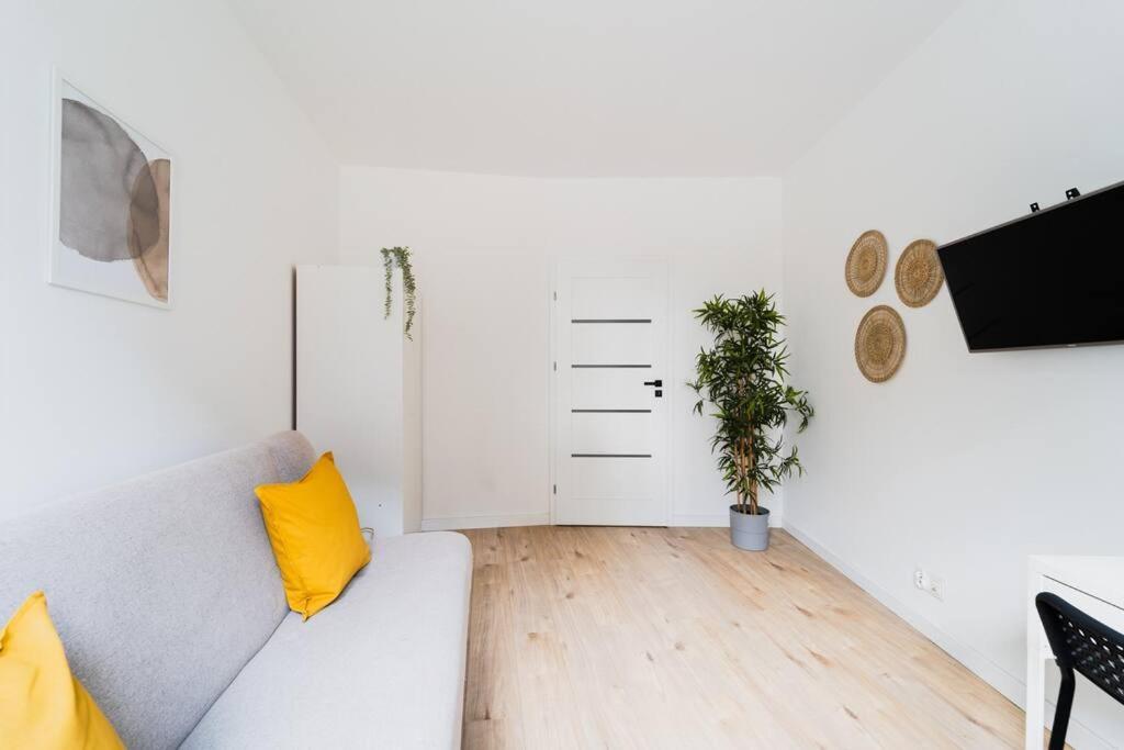 City Center - 3 Rooms - New Building - Private Parking Place - Garage Vratislav Exteriér fotografie